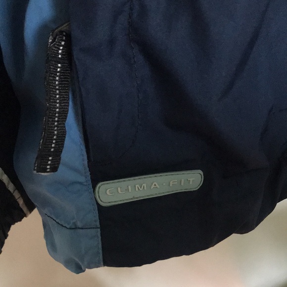 Nike Clima-Fit Windbreaker - Picture 5 of 5